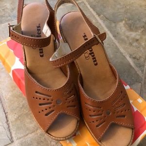 Cobbie Cuddler Women's Sandals